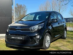 Zwart, metallic lak Gebruikt 2023 Kia Picanto Hatchback | € 13.745 (Eerlijke prijs)