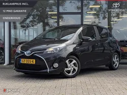 Zwart Gebruikt 2015 Toyota Yaris Hybrid Hatchback | € 9.995 (Eerlijke prijs)