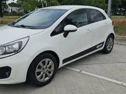 Wit Gebruikt 2012 Kia Rio Hatchback | € 4.999 (Eerlijke prijs)
