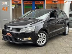 Zwart (metallic) Gebruikt 2015 VW Polo Comfortline Hatchback | € 7.950 (Goede deal)