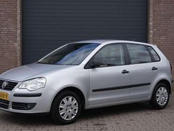 Grijs Gebruikt 2009 VW Polo Trendline Hatchback | € 2.900 (Eerlijke prijs)
