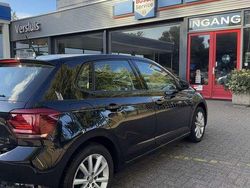 Zwart Gebruikt 2018 VW Polo Comfortline Hatchback | € 8.700 (Goede deal)