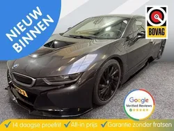 Wit, metallic lak Gebruikt 2015 BMW i8 Comfort Edition Coupé | € 56.500