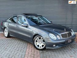 Grijs (metallic) Gebruikt 2006 Mercedes E320 Avantgarde Sedan | € 3.999 (Eerlijke prijs)