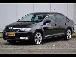 Zwart Gebruikt 2013 Skoda Rapid Elegance Sedan | € 5.000 (Goede deal)