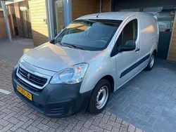 Grijs Gebruikt 2017 Peugeot Partner Premium MPV | € 5.450 (Eerlijke prijs)