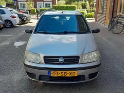 Grijs Gebruikt 2005 Fiat Punto Dynamic Hatchback | € 1.195 (Eerlijke prijs)