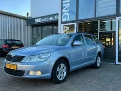 Blauw Gebruikt 2011 Skoda Octavia Ambition Stationwagen | € 4.795 (Eerlijke prijs)
