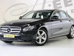 Zwart Gebruikt 2016 Mercedes E250 Avantgarde Sedan | € 23.950 (Super prijs)