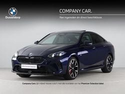 Blauw, metallic lak Gebruikt 2025 BMW 220 M Sport Sedan | € 42.450 (Eerlijke prijs)