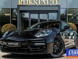 Zwart, metallic lak Gebruikt 2024 Porsche Panamera S E-Hybrid Platinum Edition Sedan | € 119.900