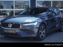 Blauw Gebruikt 2024 Volvo V60 Stationwagen | € 39.995 (Eerlijke prijs)
