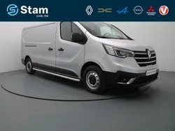 Zilver metallic Gebruikt 2022 Renault Trafic Komfort Van | € 20.490 (Eerlijke prijs)