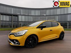 Geel Gebruikt 2017 Renault Clio IV Trophy Hatchback | € 17.880 (Eerlijke prijs)
