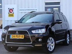 Zwart, metallic lak Gebruikt 2011 Mitsubishi Outlander Instyle SUV | € 10.900