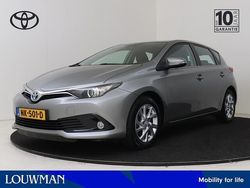 Grijs metallic Gebruikt 2016 Toyota Auris Limited Hatchback | € 14.950 (Eerlijke prijs)