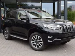 Zwart, metallic lak Gebruikt 2022 Toyota Land Cruiser SUV | € 67.754 (Eerlijke prijs)