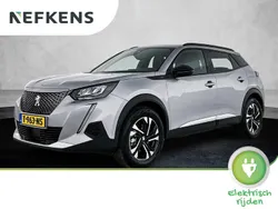 Grijs Gebruikt 2023 Peugeot e-2008 Allure SUV | € 23.925 (Eerlijke prijs)