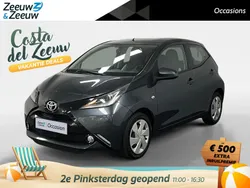 Grijs Gebruikt 2017 Toyota Aygo X-play Hatchback | € 8.935 (Eerlijke prijs)