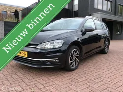 Zwart Gebruikt 2018 VW Golf VII Highline Hatchback | € 14.999 (Goede deal)