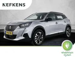 Grijs Gebruikt 2023 Peugeot e-2008 Allure SUV | € 23.400 (Eerlijke prijs)