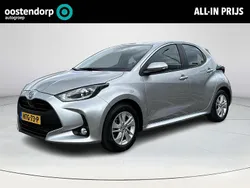 Grijs Gebruikt 2024 Toyota Yaris Hybrid Active Hatchback | € 25.445 (Iets duurder)