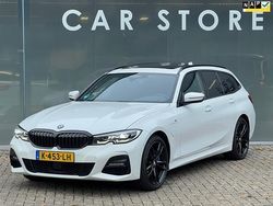 Wit Gebruikt 2021 BMW 330 M Sport Stationwagen | € 26.844 (Eerlijke prijs)