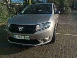 Goud Gebruikt 2014 Dacia Sandero Lauréate Hatchback | € 6.250 (Goede deal)