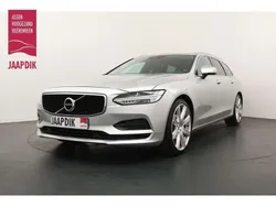 Grijs, metallic lak Gebruikt 2018 Volvo V90 Momentum Stationwagen | € 16.899 (Eerlijke prijs)
