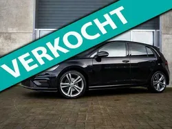 Zwart Gebruikt 2019 VW Golf VII R-line Hatchback | € 27.950 (Eerlijke prijs)