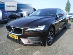 Bruin Gebruikt 2019 Volvo V60 Momentum Stationwagen | € 25.250 (Goede deal)