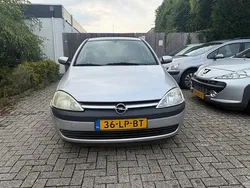 Grijs Gebruikt 2003 Opel Corsa Njoy Hatchback | € 1.000 (Goede deal)