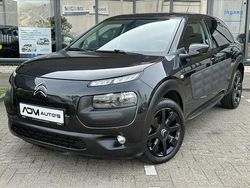 Zwart Gebruikt 2017 Citroën C4 Cactus PureTech Hatchback | € 10.950 (Duur)