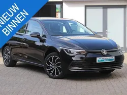 , metallic lak Gebruikt 2020 VW Golf VIII Comfortline Hatchback | € 23.690 (Eerlijke prijs)