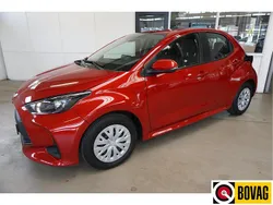 Rood Gebruikt 2022 Toyota Yaris Active Hatchback | € 16.850 (Eerlijke prijs)