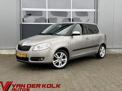 Beige Gebruikt 2007 Skoda Fabia Elegance Hatchback | € 3.885 (Eerlijke prijs)