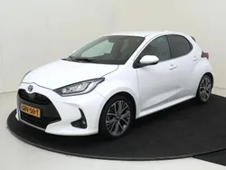 Wit Gebruikt 2021 Toyota Yaris Hybrid Executive Hatchback | € 20.940 (Goede deal)