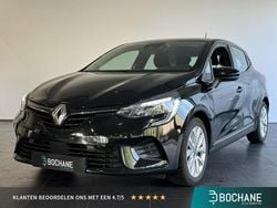 Zwart Gebruikt 2022 Renault Clio V Zen Hatchback | € 14.345 (Iets duurder)