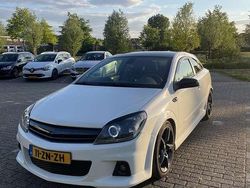 Wit Gebruikt 2007 Opel Astra Coupé | € 3.200