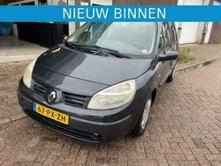 Grijs Gebruikt 2005 Renault Scénic II MPV | € 999 (Goede deal)