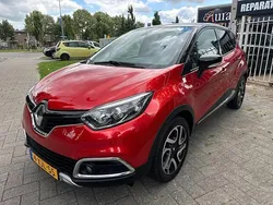Rood, metallic lak Gebruikt 2014 Renault Captur SUV | € 8.700 (Eerlijke prijs)