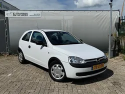Wit Gebruikt 2003 Opel Corsa Njoy Hatchback | € 999 (Eerlijke prijs)
