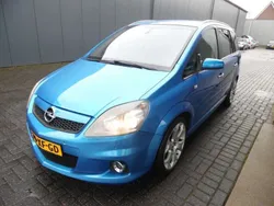 Blauw, metallic lak Gebruikt 2007 Opel Zafira OPC MPV | € 5.995 (Iets duurder)