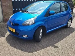 Blauw Gebruikt 2010 Toyota Aygo Hatchback | € 2.550 (Eerlijke prijs)