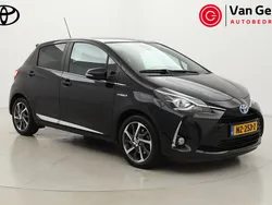 Zwart Gebruikt 2017 Toyota Yaris Hybrid Premium Hatchback | € 17.499 (Eerlijke prijs)