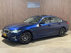 Blauw Gebruikt 2020 BMW 330 Executive Sedan | € 30.950 (Eerlijke prijs)