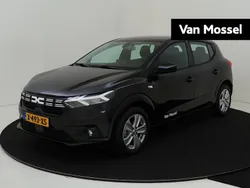 Blauw Gebruikt 2024 Dacia Sandero Expression Hatchback | € 18.425 (Eerlijke prijs)
