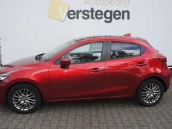 Rood Gebruikt 2021 Mazda 2 Luxury Hatchback | € 17.450 (Eerlijke prijs)
