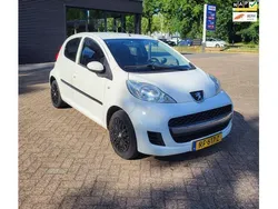 Wit Gebruikt 2011 Peugeot 107 Hatchback | € 1.990 (Eerlijke prijs)
