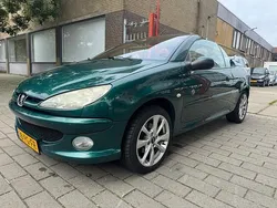 Groen Gebruikt 2004 Peugeot 206 CC Roland Garros Cabriolet | € 1.499 (Eerlijke prijs)